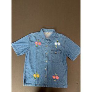 Vintage Tip-Top Womens S Embroidered Floral Denim Shirt Short Sleeve Cottagecore